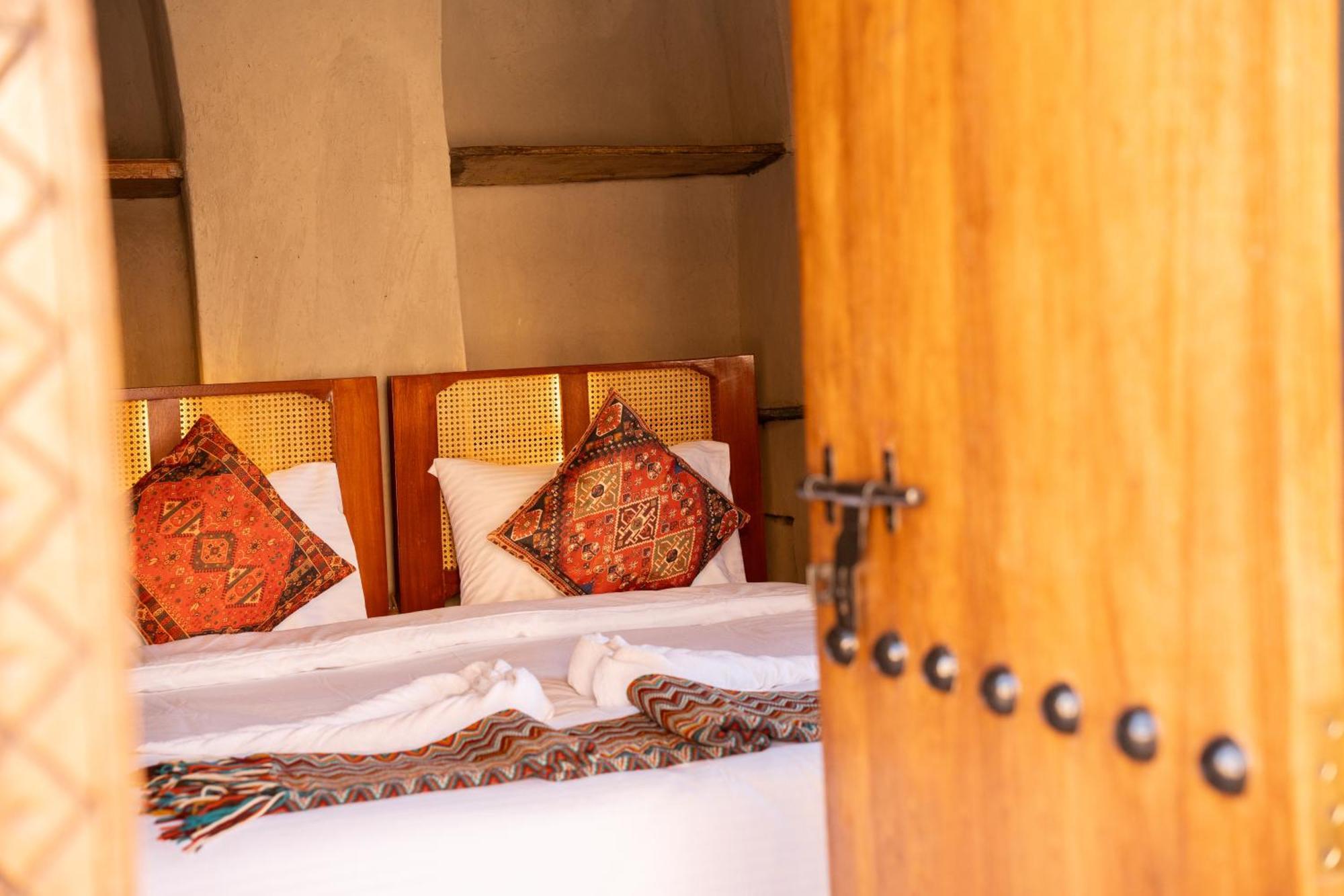 Nomad Inn Nizwa Bagian luar foto