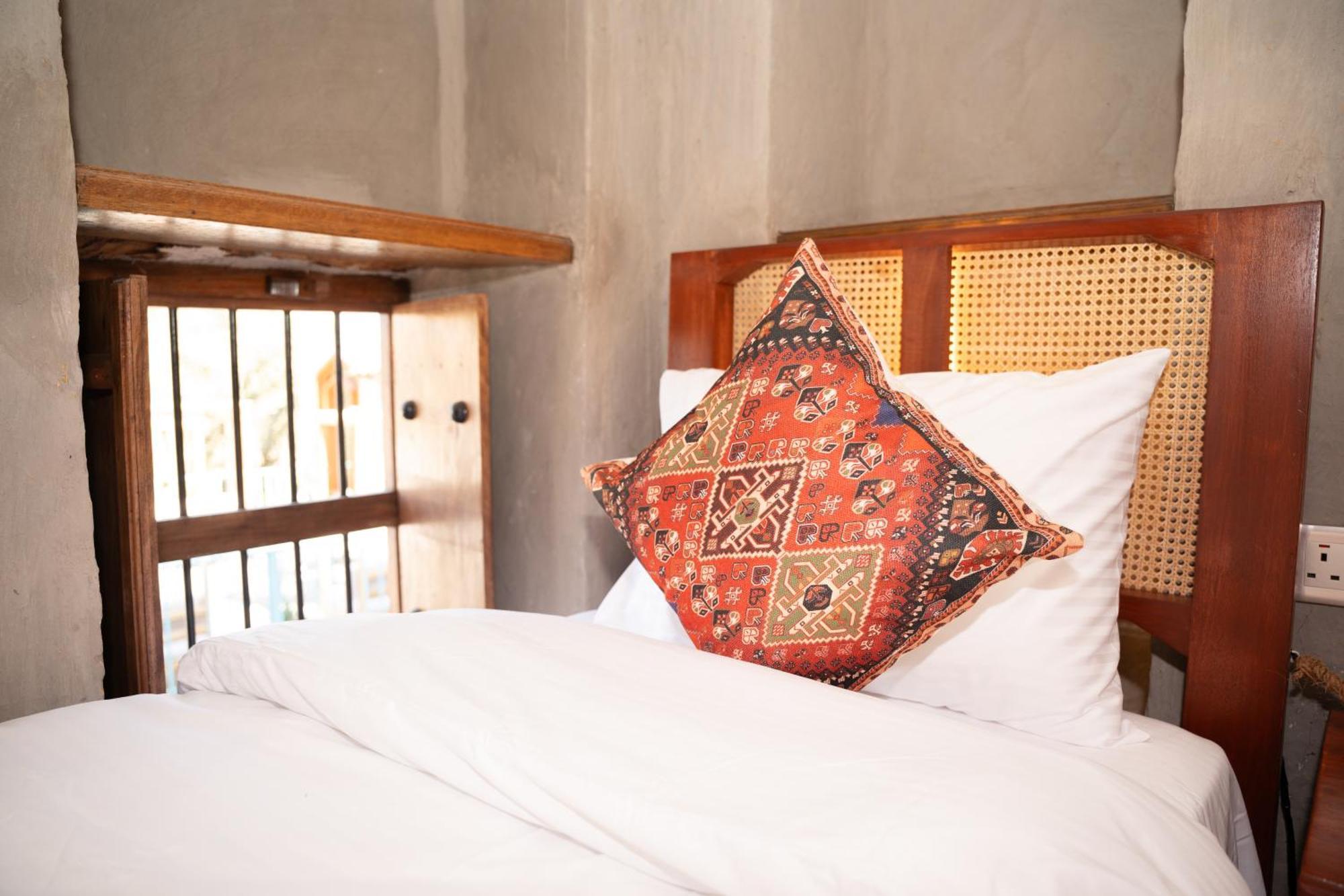 Nomad Inn Nizwa Bagian luar foto